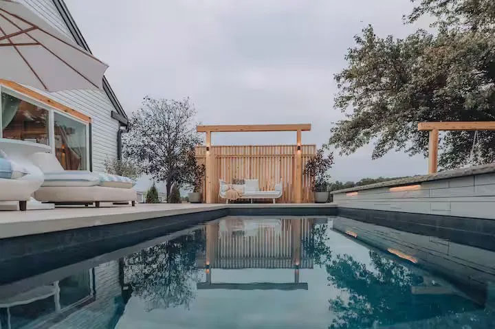 795c4d42-2837-48a8-91b3-5de950acaf6f-1920w-bayto-pools-delaware